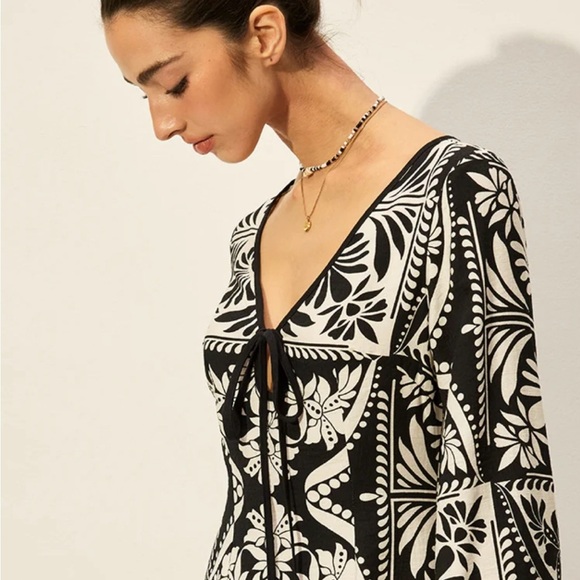 Commense Black and White Patterned Dress - Picture 7 of 10